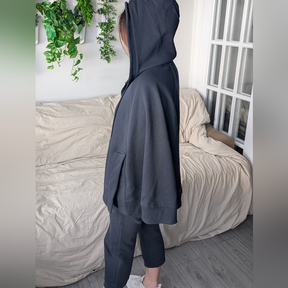 Burberry Women's Sweatshirt Poncho and Capri Set- Navy - Picture 14 of 14